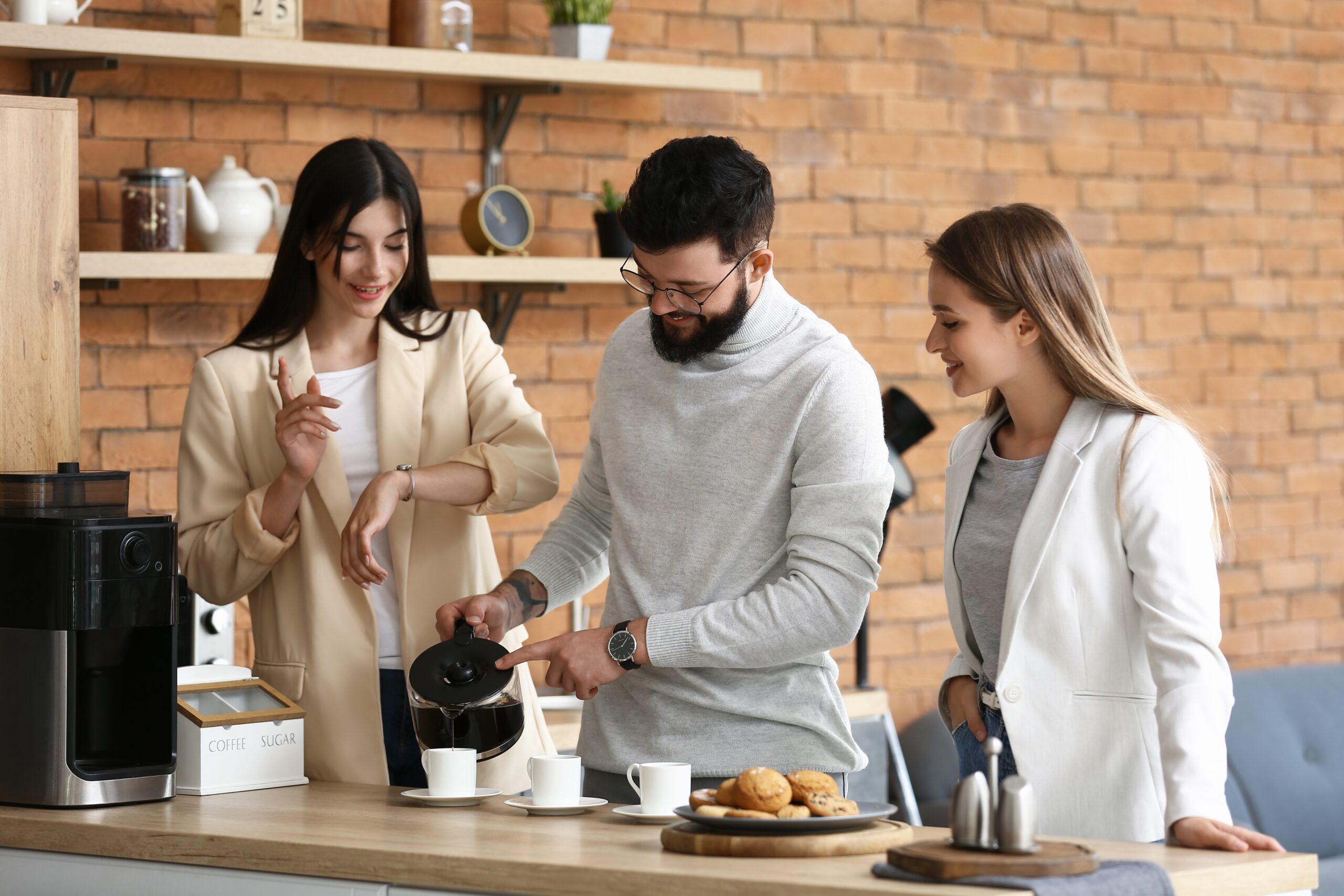 Kitchen Office Cleaning Etiquette: How to Keep Shared Areas Clean for Everyone